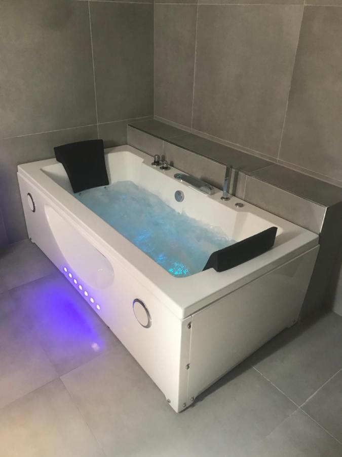 Apartman 3Kk 80 M2 S Virivkou A Saunou Jihlava Kültér fotó